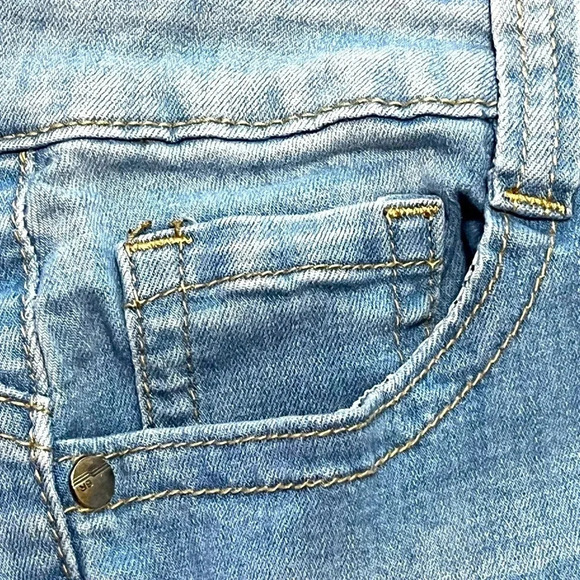 Blue Republic Womens Distressed Skinny Blue Jeans Size 17 RN 143247 - Picture 10 of 17